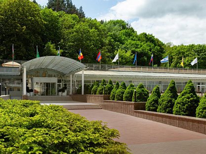 Санаторий «Плаза» г. Кисловодск. Территория